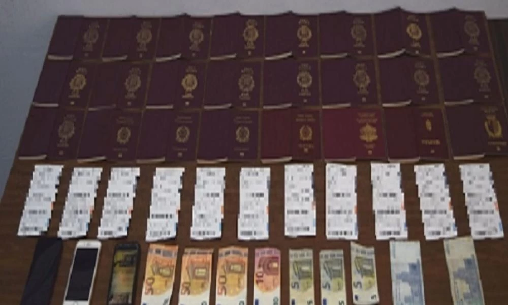 Μυτιλήνη: Σπείρα διακινούσε πλαστά διαβατήρια! Τρεις συλλήψεις
